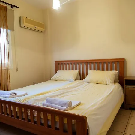 Apartment 2bdr Sunny Aprtm Near The Sea *