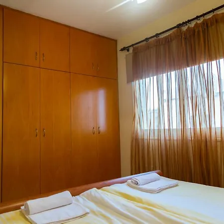 2bdr Sunny Aprtm Near The Sea Apartment Larnaka