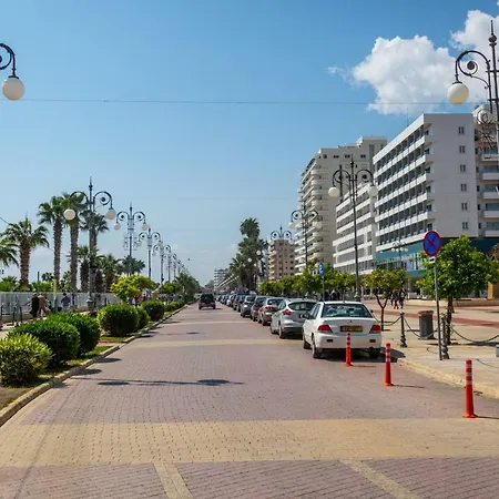 Apartment 2bdr Sunny Aprtm Near The Sea *